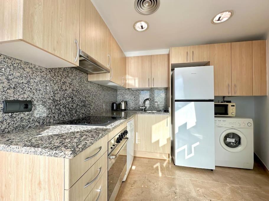 V015 - Marina Park Apartment